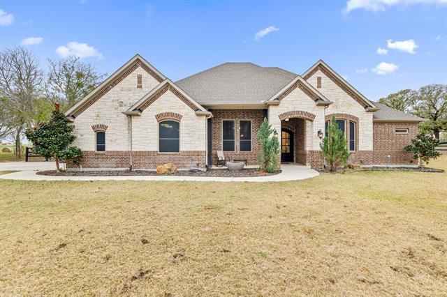 251 Hlavek Rd in Decatur, TX - Building Photo