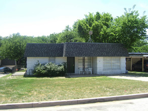 Treehouse Apartments in Fort Worth, TX - Building Photo - Building Photo