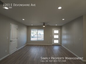 2203 E Devonshire Ave in Phoenix, AZ - Building Photo - Building Photo