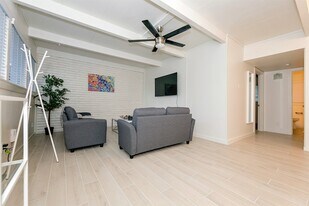 2232 Bellefontaine in Houston, TX - Building Photo