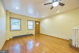 714 Mountain St in Philadelphia, PA - Building Photo - Building Photo