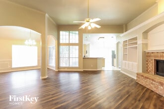 2204 Reedway Ct in Arlington, TX - Building Photo - Building Photo