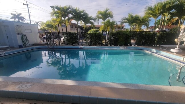1601 S Federal Hwy, Unit 7 in Lake Worth Beach, FL - Building Photo - Building Photo