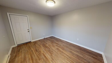 Oak Park Apartments in Lewisburg, TN - Building Photo - Interior Photo