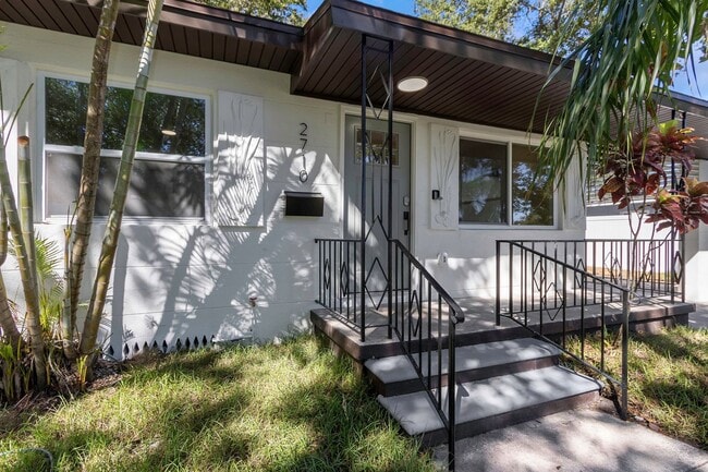 2710 Boca Ciega Dr N