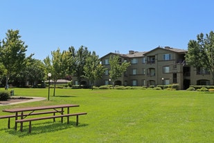 Miramonte & Trovas Apartamentos