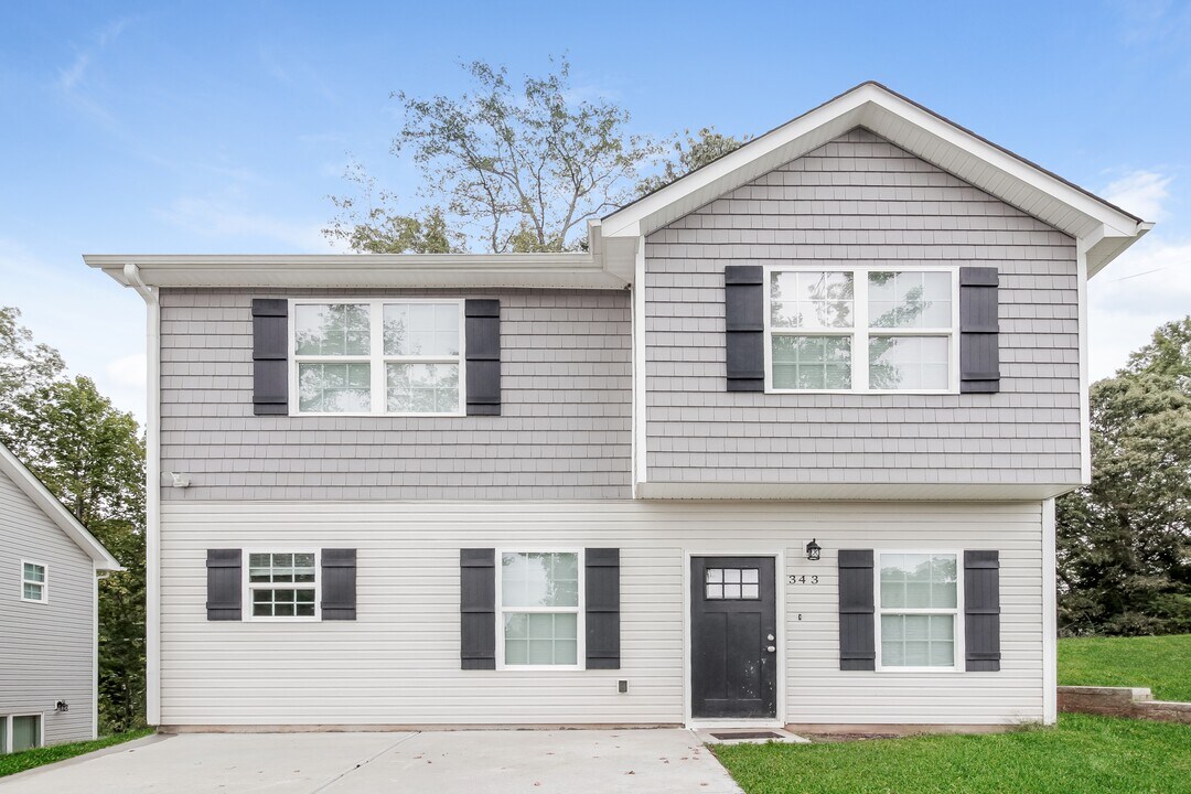 343 Kirby Dr in Charlotte, NC - Building Photo