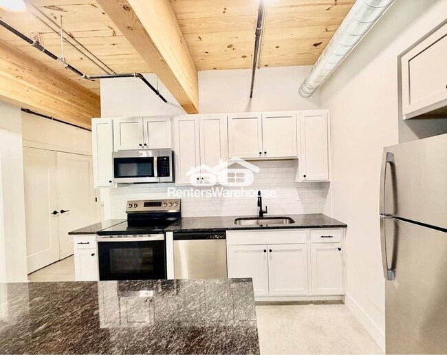 2701 Ingersoll Ave in Des Moines, IA - Building Photo - Building Photo