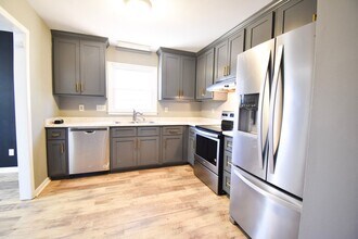 6916 Callahan Cir in Fayetteville, NC - Building Photo - Building Photo