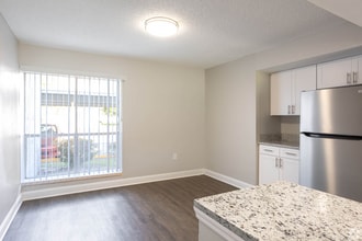 The Meadows in St. Petersburg, FL - Building Photo - Building Photo