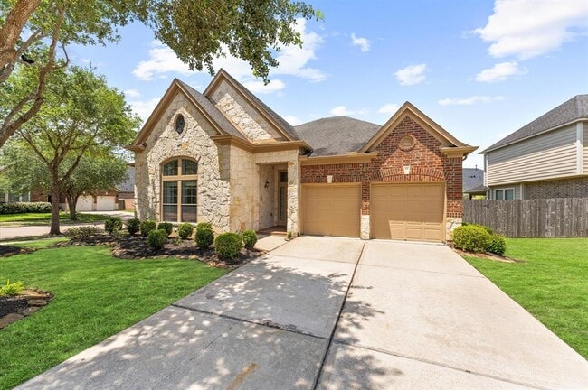 5230 Pebble Bluff Ln in Sugar Land, TX - Building Photo - Building Photo