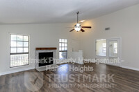 3302 Green Valley Dr in Killeen, TX - Foto de edificio - Building Photo