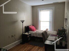 5 Symphony Rd, Unit 3 in Boston, MA - Building Photo
