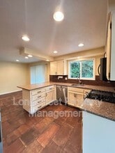 3572 NW Satinwood St in Corvallis, OR - Building Photo - Building Photo