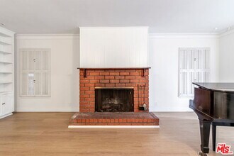 2302 Bagley Ave in Los Angeles, CA - Building Photo - Building Photo