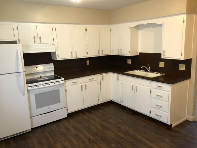property at 11978 Wapakoneta-Buckland Rd
