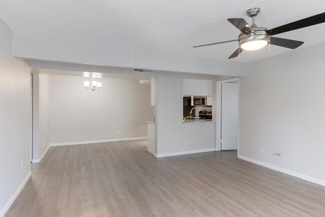 Ventana Palms in Phoenix, AZ - Building Photo - Interior Photo