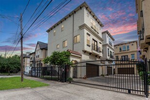 1426 W 21st St in Houston, TX - Building Photo