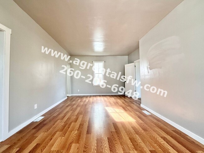 1915 Ellen Ave in Fort Wayne, IN - Building Photo - Building Photo