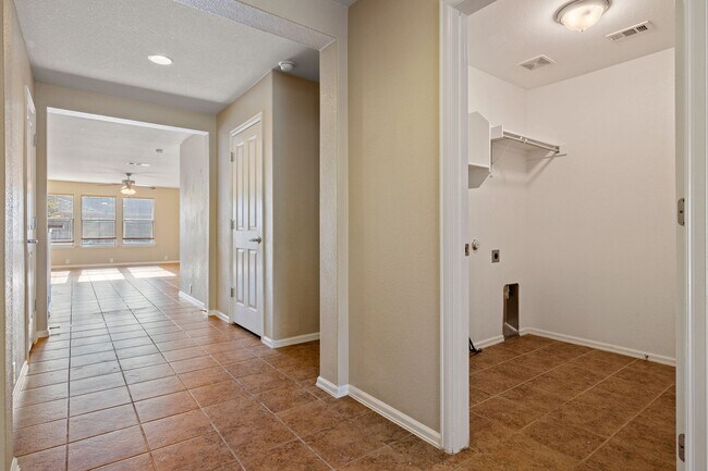 205 Lark St in Leander, TX - Building Photo - Building Photo