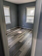 802 E London Ave in Peoria Heights, IL - Building Photo - Building Photo