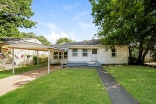 2329 SW Tulane Ave in Lawton, OK - Building Photo