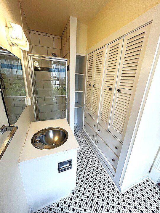 46 N Prospect St in Burlington, VT - Building Photo