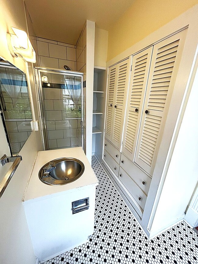 property at 46 N Prospect St