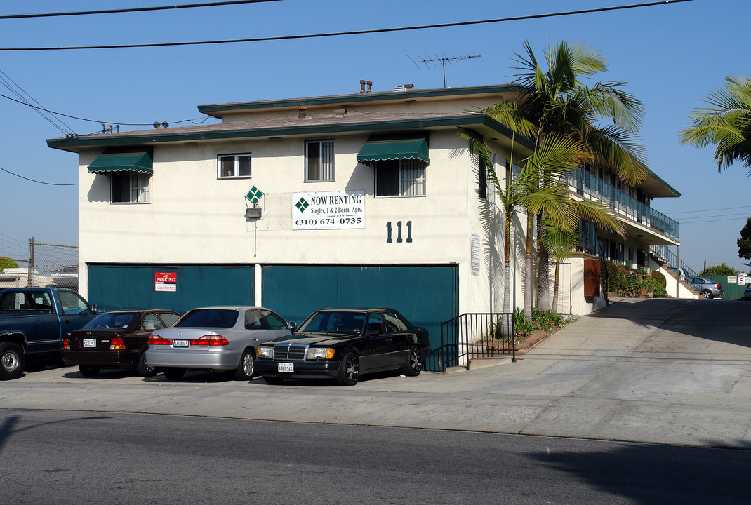 111-115 E. Beach Ave. in Inglewood, CA - Foto de edificio