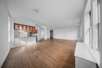 779 Riverside Dr in New York, NY - Building Photo - Building Photo