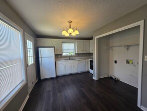121 Waterford Dr in Oak Grove, KY - Building Photo - Building Photo