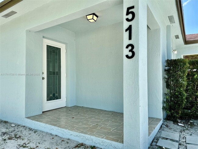 513 NW 77th St in Miami, FL - Building Photo - Building Photo