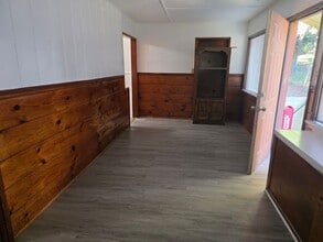 23784 Springwater Rd in Crestline, CA - Building Photo - Building Photo