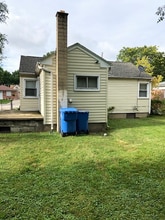 26007 Amherst St in Dearborn Heights, MI - Foto de edificio - Building Photo