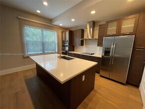 16002 SW 136 Way in Miami, FL - Building Photo - Building Photo
