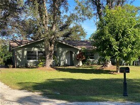 17890 Leetana Rd in North Fort Myers, FL - Building Photo