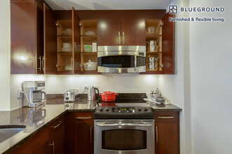 401 Massachusetts Ave NW in Washington, DC - Foto de edificio - Building Photo