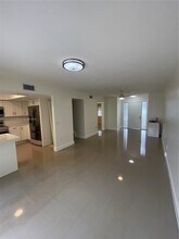 12370 SW 52nd Pl in Cooper City, FL - Building Photo - Building Photo
