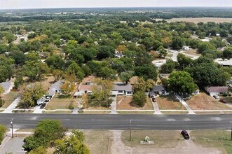 1110 Wolfe City Dr in Greenville, TX - Building Photo - Building Photo