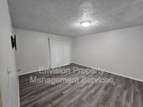 966 Pine Hollow Rd in Austell, GA - Building Photo - Building Photo