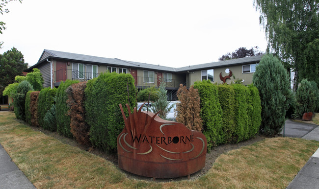 Waterborne Apartments in Portland, OR - Building Photo - Building Photo