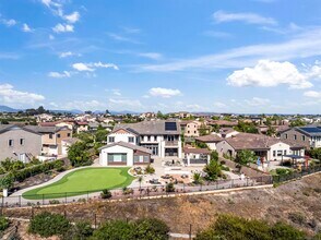 10862 Equestrian Ridge Ct in San Diego, CA - Building Photo - Building Photo