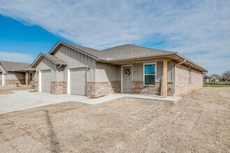 799 NE 4th St in Newcastle, OK - Building Photo - Building Photo