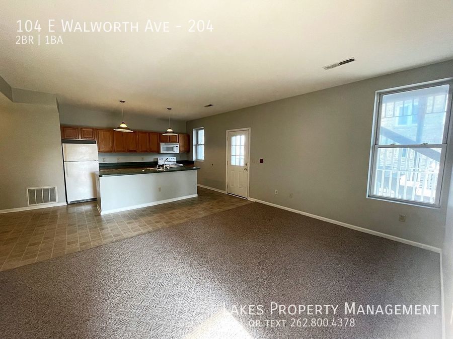 104 E Walworth Ave in Delavan, WI - Building Photo