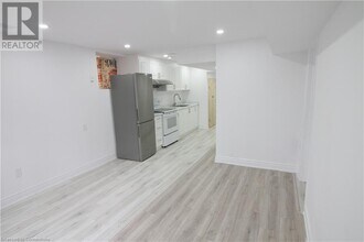 473 Avens St in Waterloo, ON - Building Photo - Building Photo