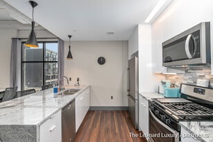 Leonard Luxury Apartments in Muskegon, MI - Building Photo