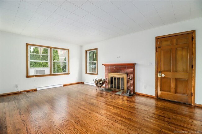 134 Osborne St in Danbury, CT - Building Photo - Building Photo