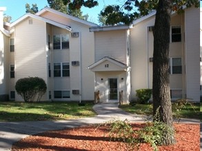 Riverside Village Apartments in Leominster, MA - Building Photo - Building Photo