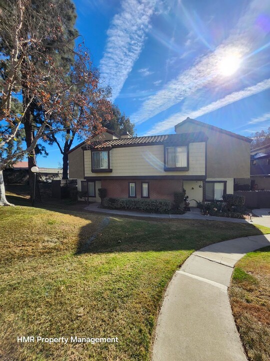 9385 Mesa Verde Dr in Montclair, CA - Building Photo