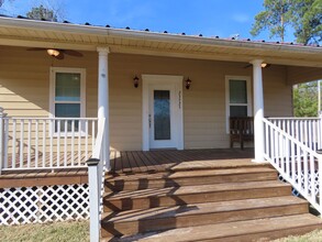 23525 TX-110 in Troup, TX - Building Photo - Building Photo